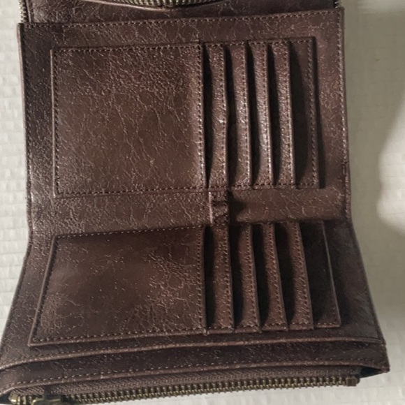 Matt & Nat Brown Wallet with Chevron Zipper Design - Picture 4 of 5